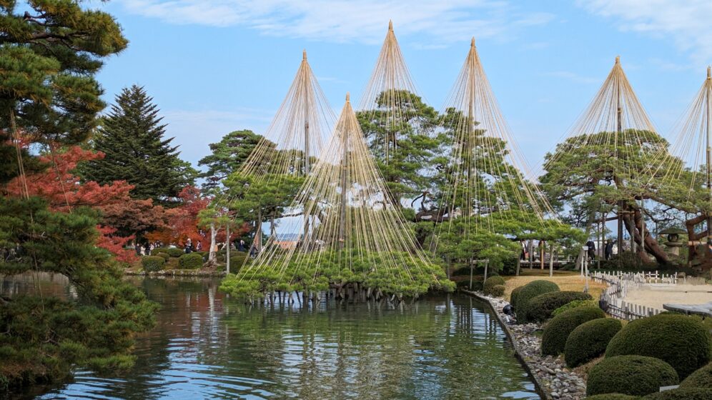 Several unique umbrellas called "Yukituri" are the icon of Kenrokuen garden