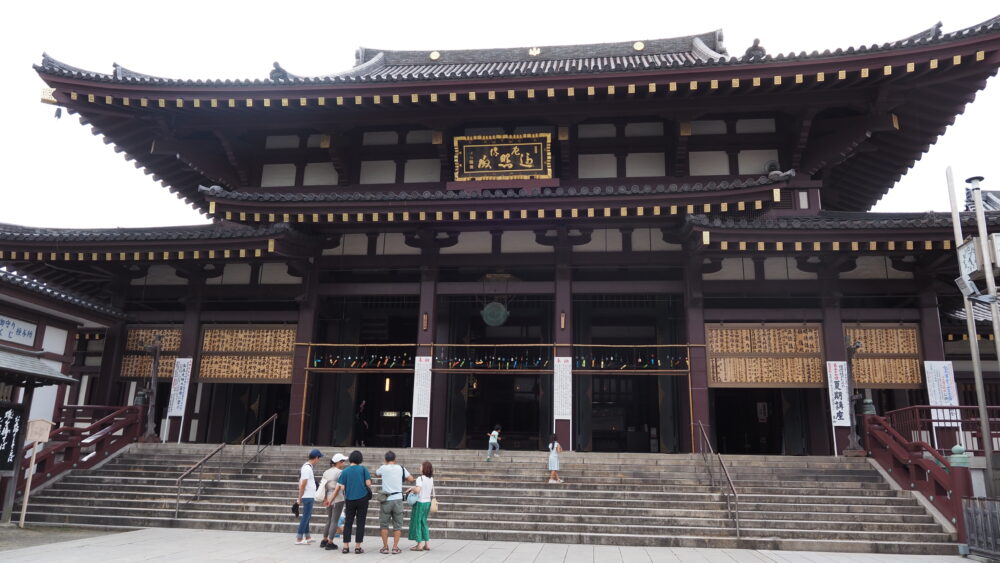 The main hall of Kawasaki Daishi