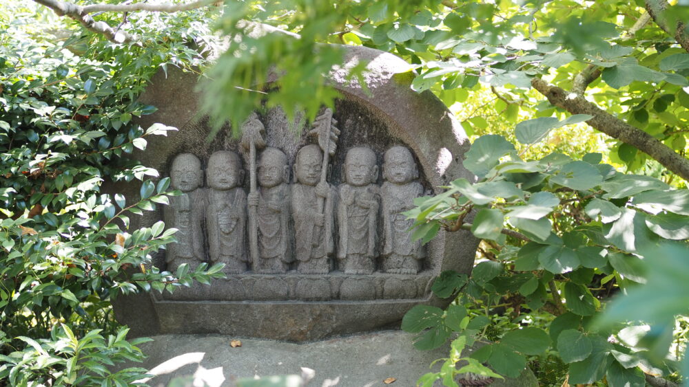 Many Ojizo-san pray for the peaceful environment