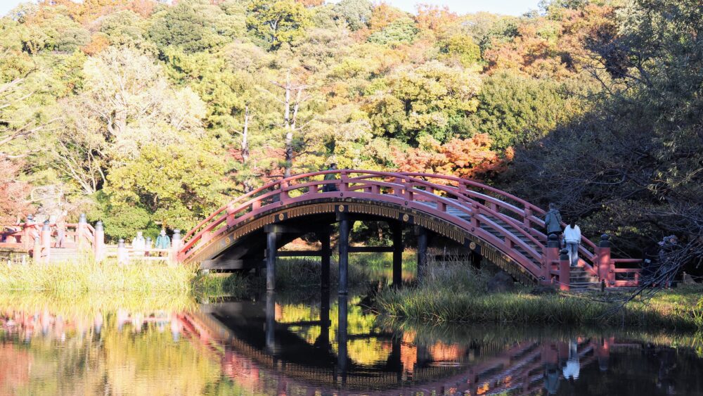 Distinctive red bridge