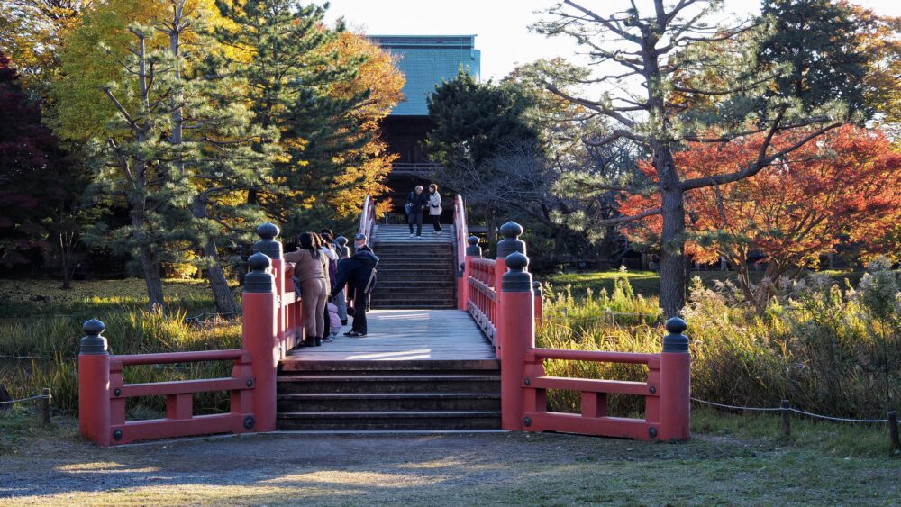 Beautiuful setting of Autumn garden in Shomyoji Temple