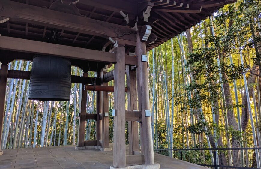 Joya no Kane in a temple